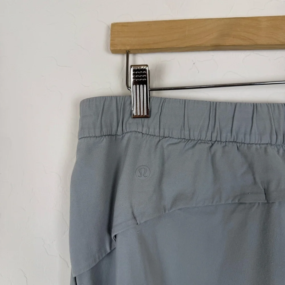 Lululemon Essential Affinity Mid Rise Jogger in Rhino Grey
